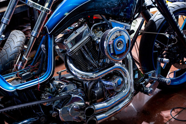 online motorcycle wrecking services 768x512 1